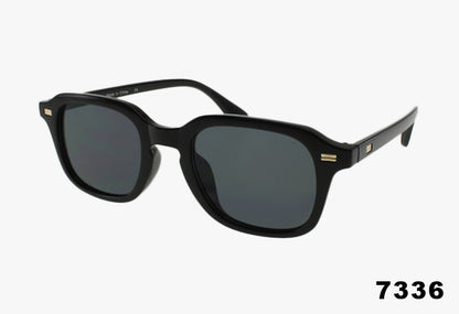 Wholesale Fashion Square Keyhole Bridge Sunglasses black