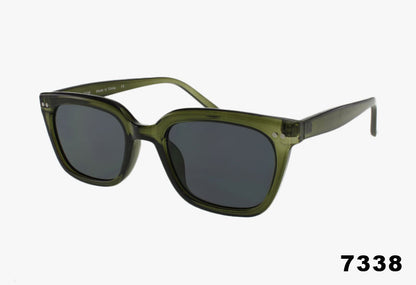 Wholesale Medium Rounded Square Sunglasses in green UV400 protection lenses, stylish design and durable plastic frame.