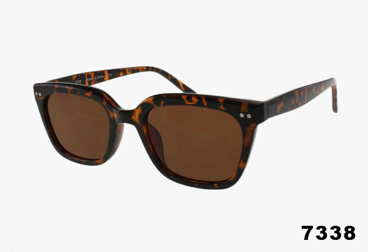 Wholesale Medium Rounded Square Sunglasses in brown UV400 protection lenses, stylish design and durable plastic frame.