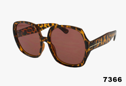 Fashion Oversized Square Sunglasses Wholesale in tortoise shell pattern with amber lenses.