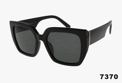 Wholesale Large Fashion Square Frame Sunglasses black frame and grey lenses