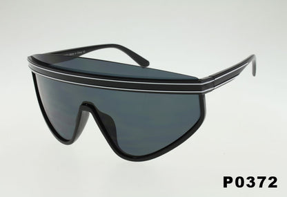 Black shield-style sunglasses on a light gray background with 'P0372' label.